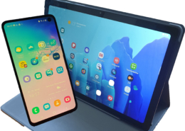 Handy und Tablett mit Startseite