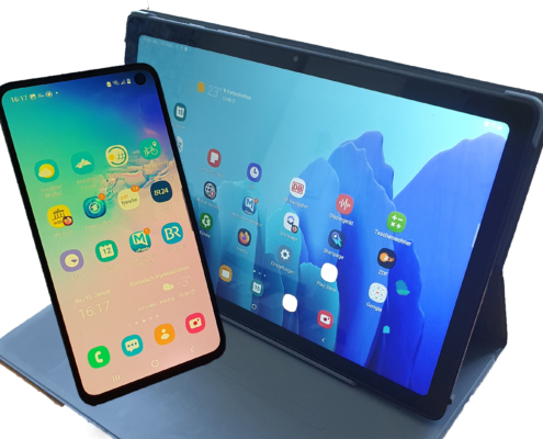 Handy und Tablett mit Startseite